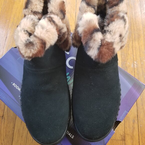 Sketchers Women's Relaxed Fit Size 8 Faux Fur Lined Boots - Picture 7 of 7